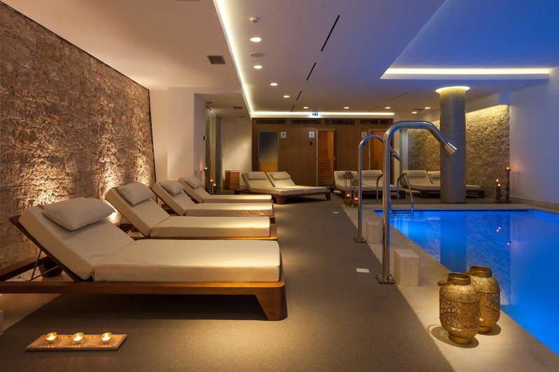 TUI BLUE Lagoon Palace Pool Innen