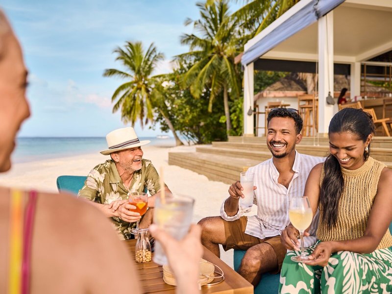 ROBINSON Maldives Bar